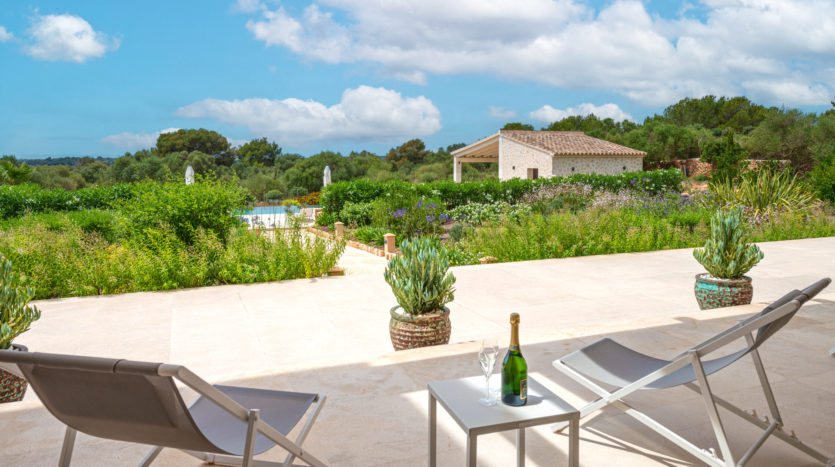 F-3971 Exklusive Neubau-Finca mit sensationellem Blick auf das Meer und Cabrera in Ses Salines